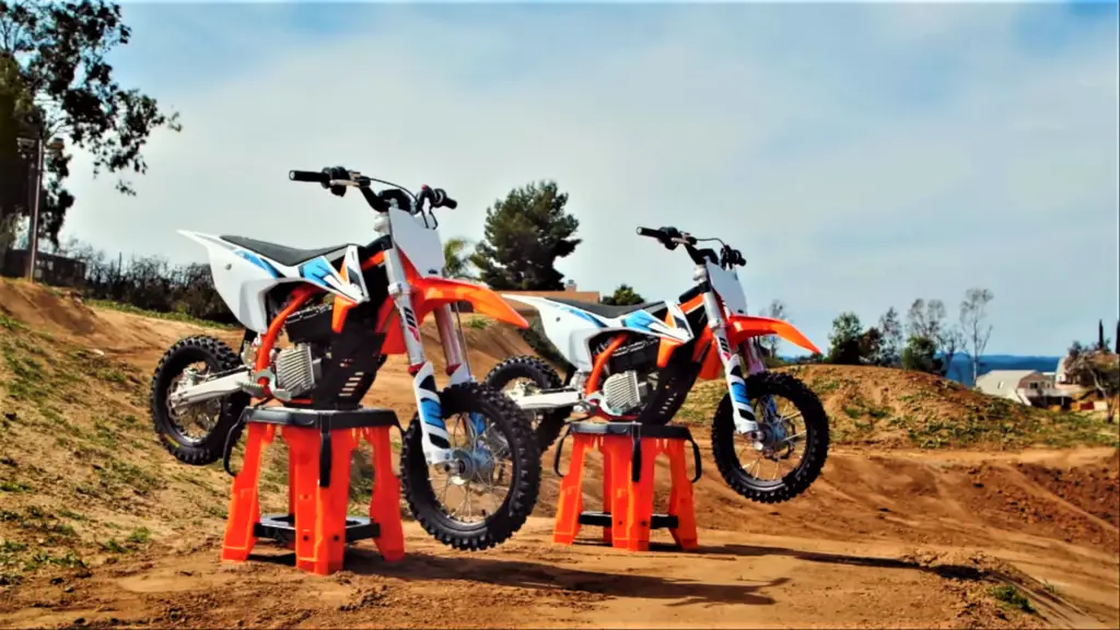 KTM-SX-E5-Kids-electric-motocross-dirt-bike-side-by-side