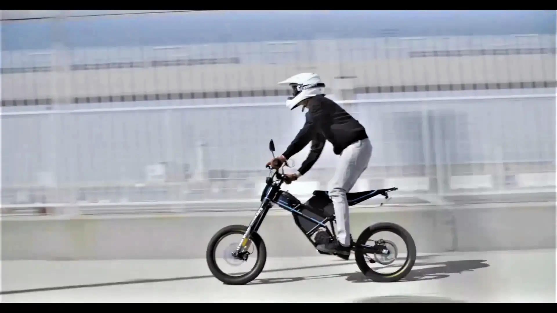 Kuberg-Freerider-Street-electric-dirt-bike-full-action-shot