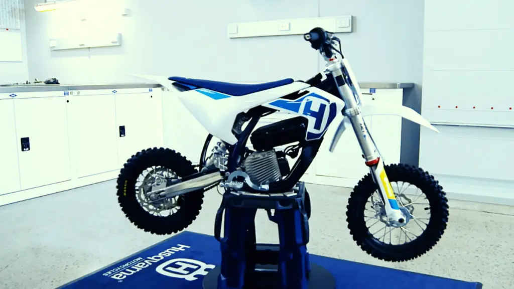 Husqvarna-EE-5-kids-electric-motocross-dirt-bike