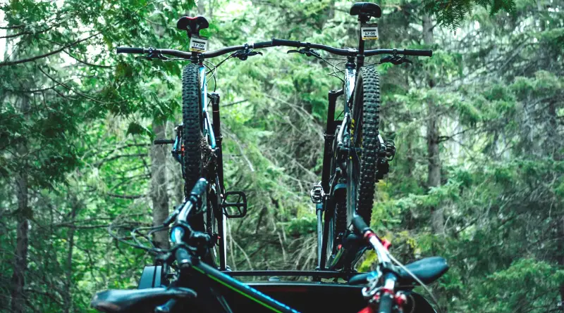 "How many bikes can fit on a roof rack"